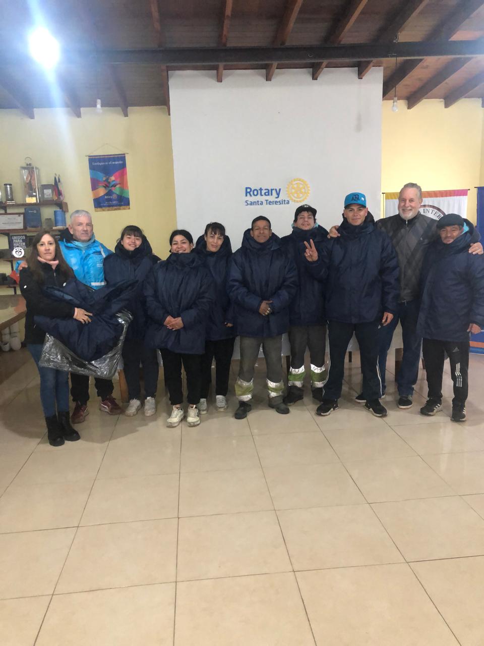 donación de frazadas y camperas
